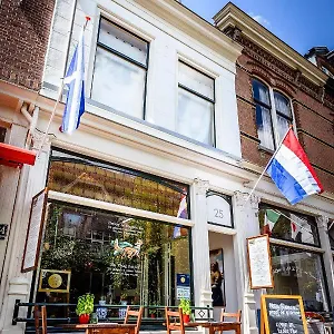 https://de-vliegende-vos-het-geboortehuis-van-johannes-vermeer.amsterdamhotelsnl.com